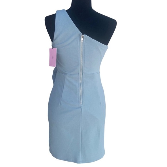 Hello Molly Backstage Passes Dress in Sage 
Size US 8 Cocktail Dress - Picture 5 of 16